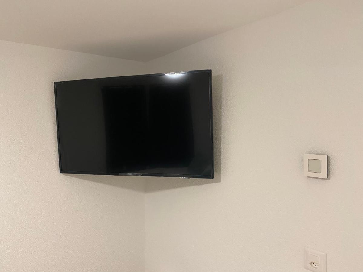 Studio Neuf Meuble Et Equipe Pres D'Autoroute. Apartman Giez Kültér fotó